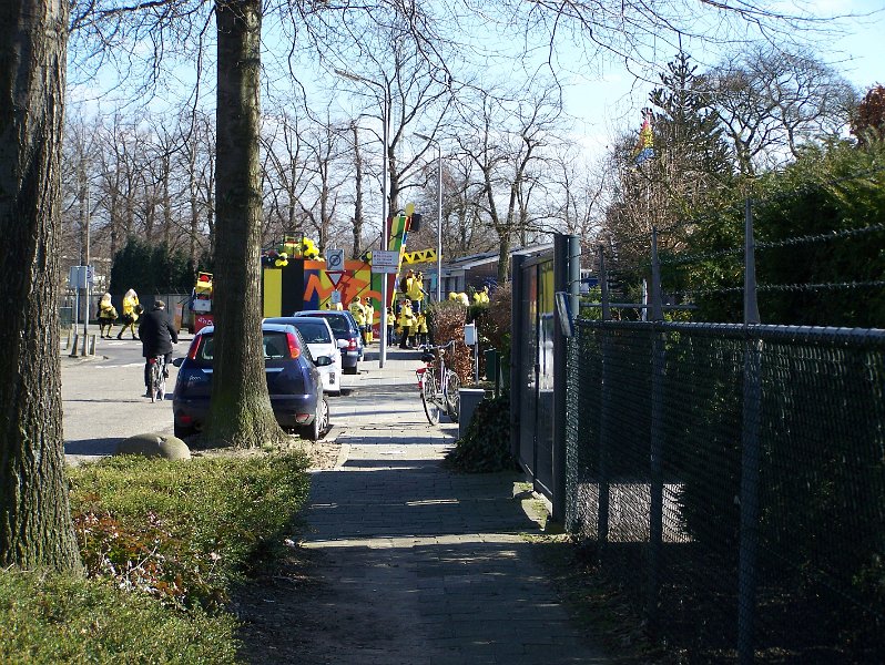 100_2794.JPG - (C) Paul Holla�