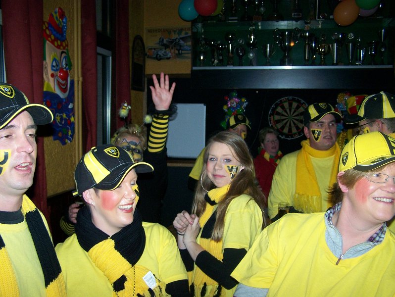 100_2880.JPG - (C) Paul Holla�